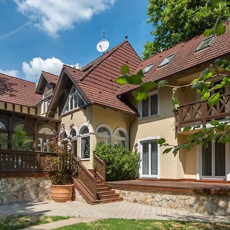 Uhu Villa 750 M2 - Budapest Exterior photo